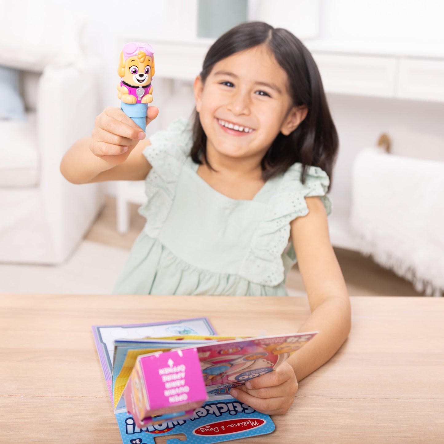 Sticker WOW!™ PAW Patrol Skye Bundle: Activity Pad & Sticker Stamper + Mini Activity Pad and 200 Refill Stickers