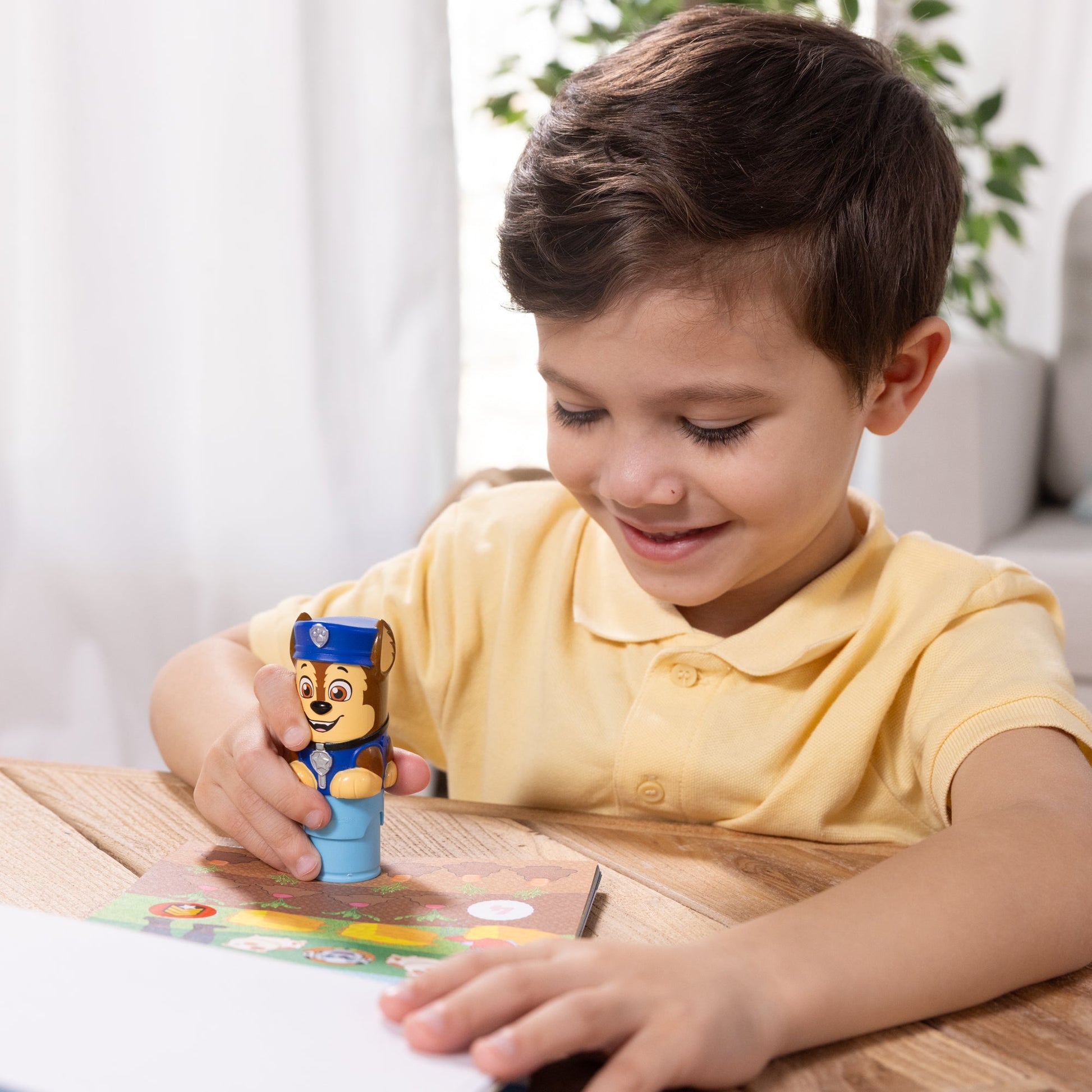 Sticker WOW!™ Activity Pad & Sticker Stamper - PAW Patrol Chase