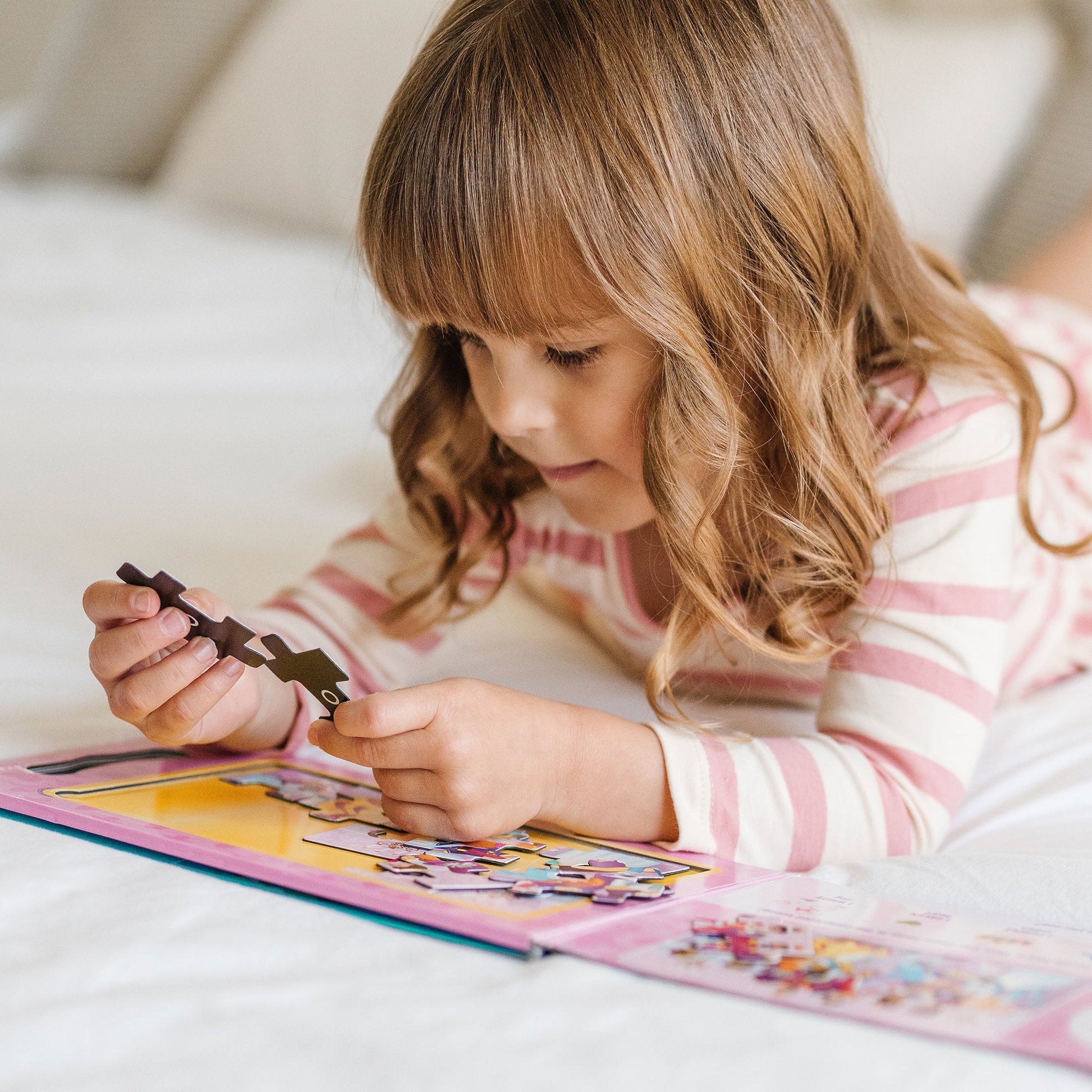 Take-Along Magnetic Jigsaw Puzzles – Princesses